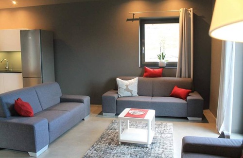 Lana Apartment | Beautiful Apartment with Panoramic Views of Burggrafenamt