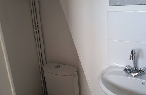 Beaute Baltard Apartment | Cozy Attic Room with Spa Access in Secure Building