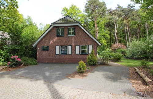 Hooghalen House | Detached bungalow for 10 persons