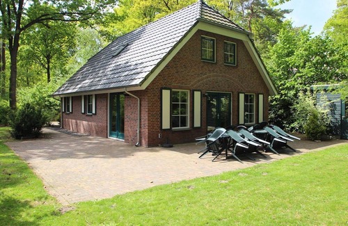 Hooghalen House | Detached bungalow for 10 persons