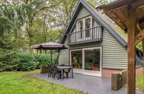 Herpen House | Detached bungalow for 4 people