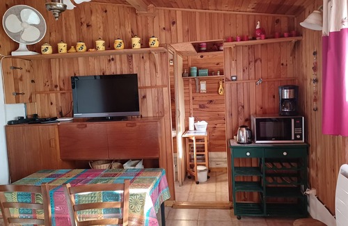 Breil-sur-Roya Ski Chalet | Serene Chalet Retreat: Mountain Views & Pet-Friendly Amenities