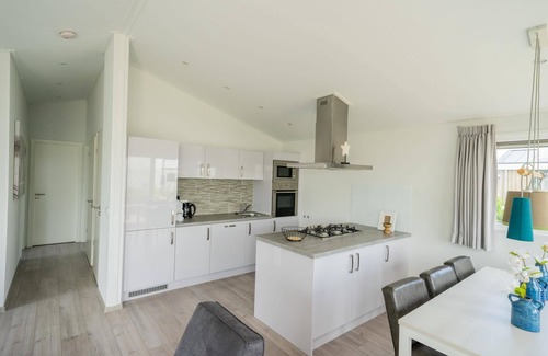 Municipality of Stede Broec House | Comfortable Detached Chalet with Pet-Friendly Amenities