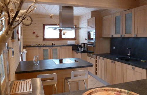 Gerardmer Ski Chalet | Inviting Chalet with Lake View, Sauna & 10/10 Guest Rating