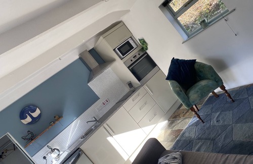 Coverack Cottage | Cozy Cottage Steps from Coverack Harbour & Beach