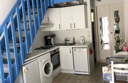 Saint-Palais-sur-Mer Cabin | Peaceful Retreat in Saint Palais sur Mer Near Beach & Shops