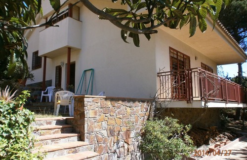 Sant Vicenc de Montalt House | Family Retreat with Ocean Views and Private Garage