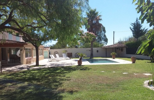 La Farlede Villa | Private Oceanfront Villa with Pool and Pet-Friendly Amenities