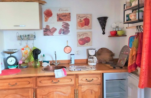 Roquebrune-Cap-Martin Cottage | Cozy Cottage with Private Jacuzzi and Pool Access