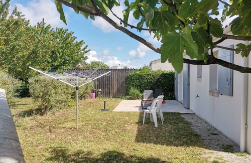 Cheray House | Ideal Detached House with Pool and Ocean View in Oleron
