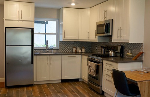 Boulevard Park Cottage | Cozy Guest Cottage Near Private Park in Midtown Sacramento