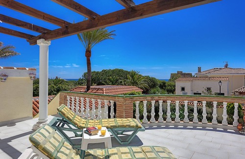 Urbanizacion Marbessa Villa | Beautiful Marbella Villa with Private Pool & Ocean Views