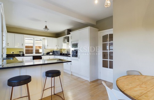 Rochester House | Convenient Getaway Near Wedding Venues and Rochester