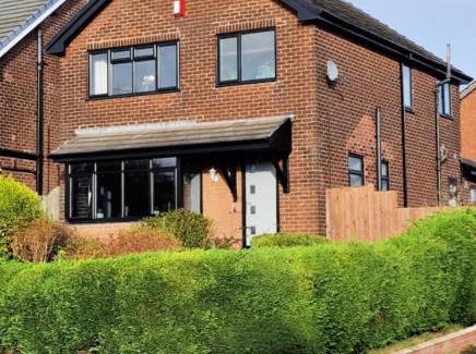 Leyland House | Detached Homestay - Super, King & Double Rooms - Leyland, Preston, Chorley, Lancashire