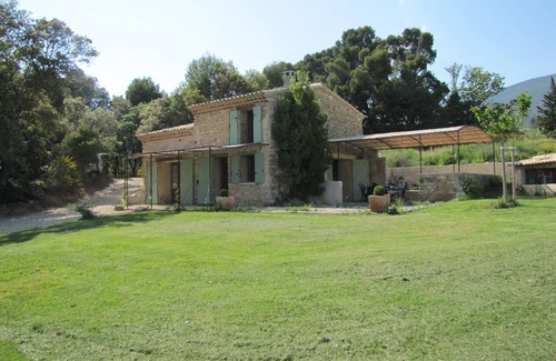 Cabrieres-dʼAigues House | Charming Detached House Near Cabriéres d'Aigues, 9.4 Rating