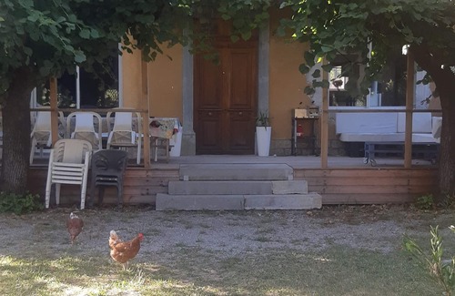 Montlaur-en-Diois House | Comfortable Detached House with Pet-Friendly Amenities