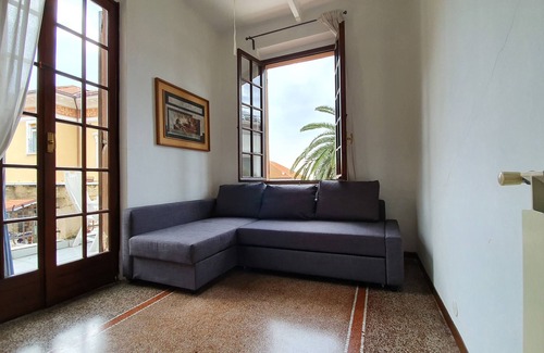 Varazze House | Beautiful Detached House Steps from the Ocean with Pool