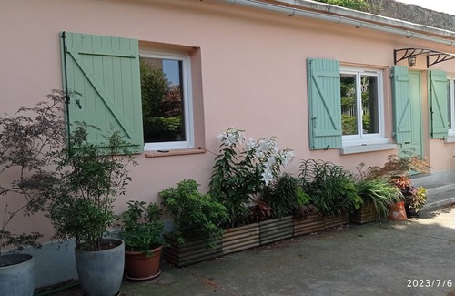 Agde House | Cozy Agde House with Ocean View and Spa Amenities