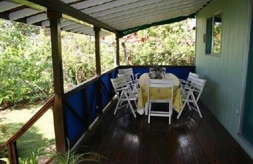 Papeto'ai House | Tropical Oasis Retreat with Breathtaking Ocean Views