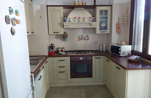 Capilungo Apartment | Pet-Friendly Detached House Simo Steps from the Beach