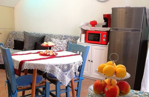 Trecastagni Apartment | Detached house with private hot tub