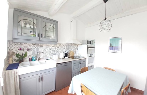 L'Epine House | Idyllic Beachside Retreat in Noirmoutier with Garden Access