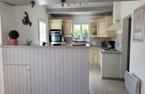 Ile d'Yeu House | Charming Isle d'Yeu Retreat with Garden and Ocean Views