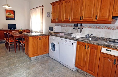 El Medano House | Beachfront Medano Retreat with Large Terrace & Spa