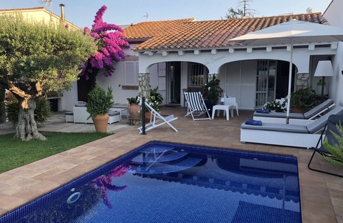 L'Escala House | Idyllic Retreat with Private Pool and Ocean View - 9.8 Rated