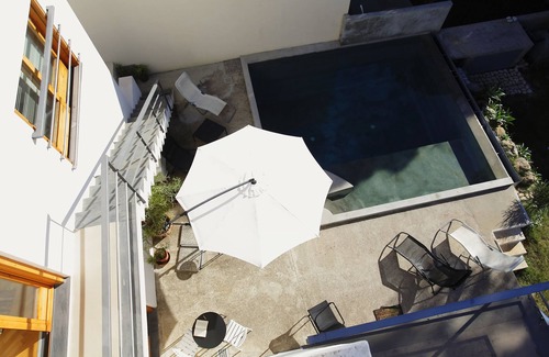 Mandra Capreria Villa | Inviting Villa with Pool Near the Ocean for Families