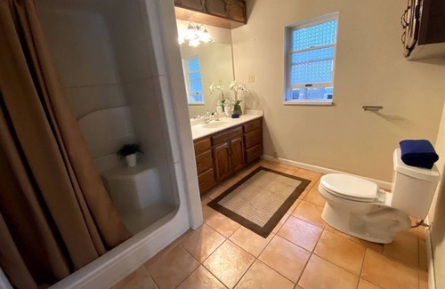 Los Alamos Apartment | Cozy King Suite with Private Entrance & Kitchen Amenities