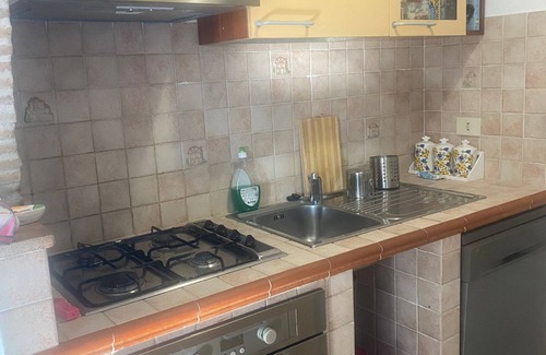 Colonia Elena Villa | Cozy Semi-Detached Cottage Just 600 Meters From the Sea