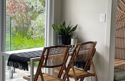 Kiama Apartment | Idyllic Detached Studio Near Kendalls Beach with Ocean Views