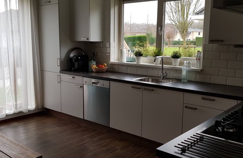 Zeewolde Villa | Idyllic Detached Villa with Pool & Garden near Amsterdam