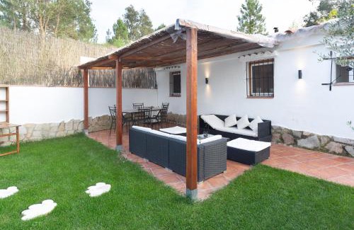 Puigventos Villa | Relaxing Villa for 6 with Ocean View in Lloret de Mar