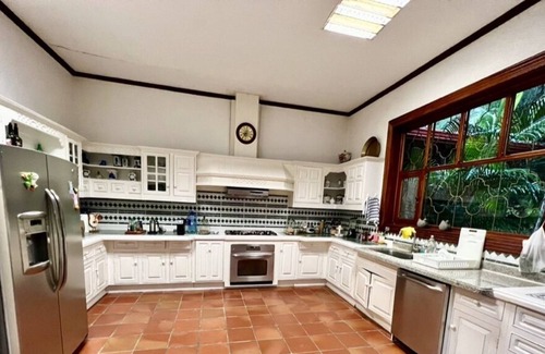 Santa Ana Villa | Detached Villa w/private pool & stunning views 20 min from airport