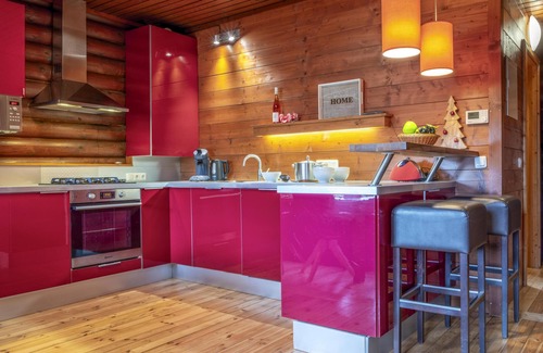 Woergl Ski Chalet | Detached wooden chalet with panoramic views