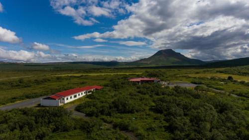 Skinnastadur House | Discover Dettifoss Guesthouse: Pet-Friendly Retreat with Hot Tub