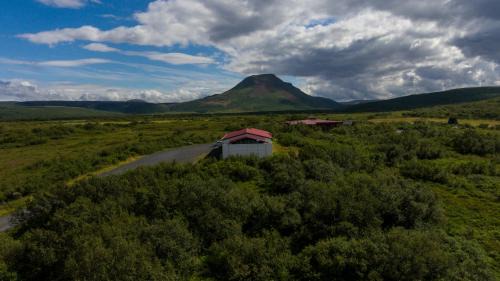 Skinnastadur House | Discover Dettifoss Guesthouse: Pet-Friendly Retreat with Hot Tub