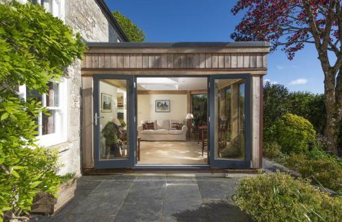 Saint Erth Praze House | Family-Friendly Haven at Deugh an Chy with Pet Amenities