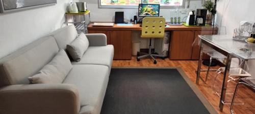 Deustuko San Pedro-Erribera Apartment | Deusto Piso: Pet-Friendly Stay with Wifi and Breakfast