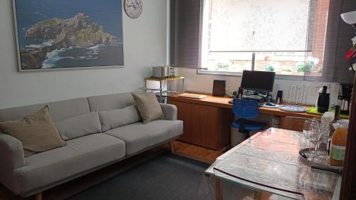 Deustuko San Pedro-Erribera Apartment | Deusto Piso: Pet-Friendly Stay with Wifi and Breakfast