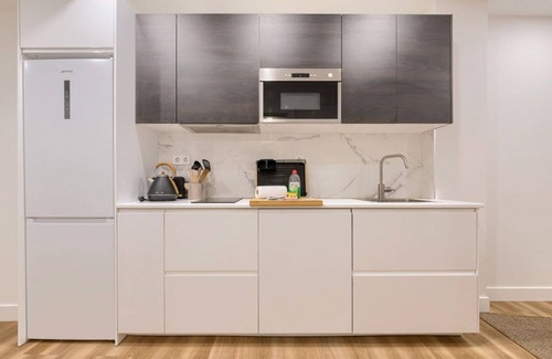 Deustuko San Pedro-Erribera Apartment | Comfortable Deustown Apartments with Spa and Family Amenities