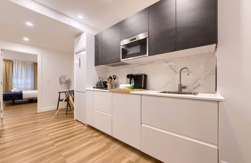 Deustuko San Pedro-Erribera Apartment | Comfortable Deustown Apartments with Spa and Family Amenities
