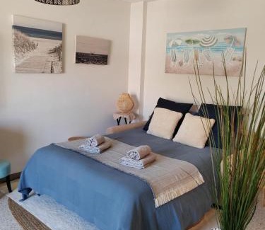 Bandol Apartment | Deux beaux studios, rue piétonne, bord de mer, CLIM