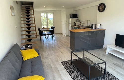 Tanneron House | Two Independent Homes Perfect for Couples Getaway