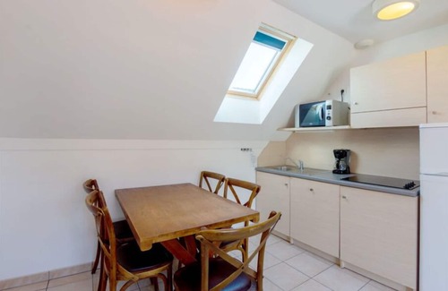 Saint-Nic Condo | Cozy Apartment Steps from the Beach with Pool Access