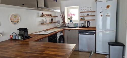 Puget-sur-Argens Apartment | Cozy Two-Room Retreat in the Heart of the Village