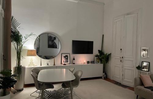 Sete Apartment | Indulge in Deux Pièces Luxe - Le Casanova, Rated 9.4/10