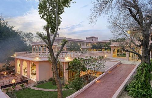 Sawai Madhopur Resort | Discover Dev Vilas: Oceanfront Retreat with Pool Access